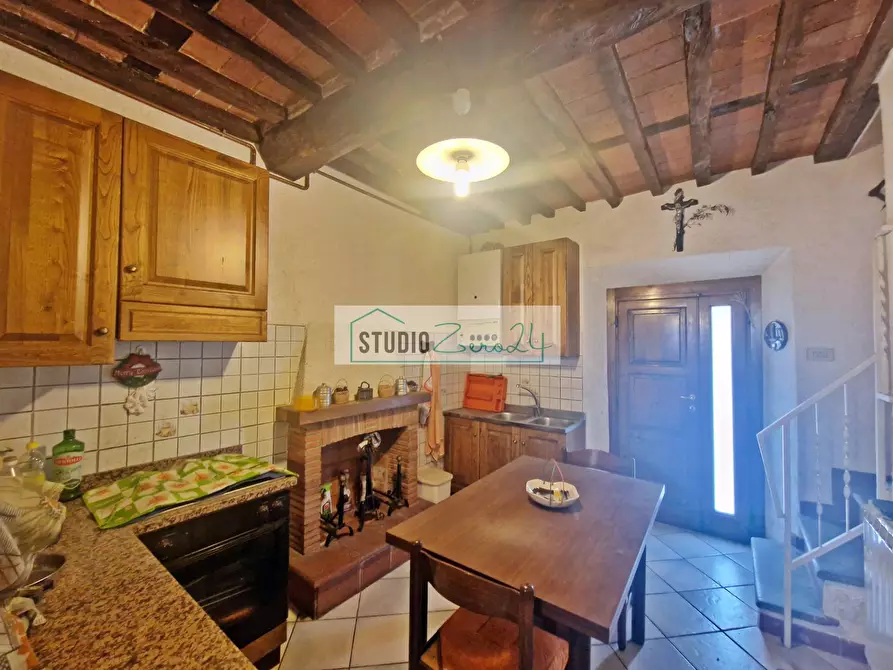 Immagine 8 di Casa semindipendente in vendita  in via Firenze 16 a Camaiore