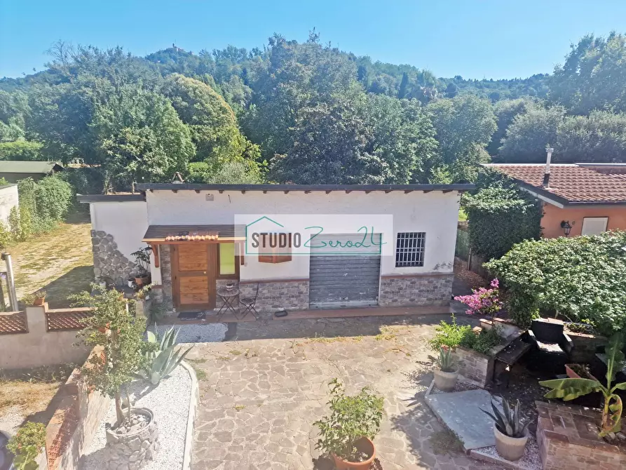 Immagine 22 di Casa semindipendente in vendita  in via Firenze 16 a Camaiore