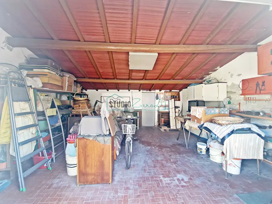 Immagine 25 di Casa semindipendente in vendita  in via Firenze 16 a Camaiore