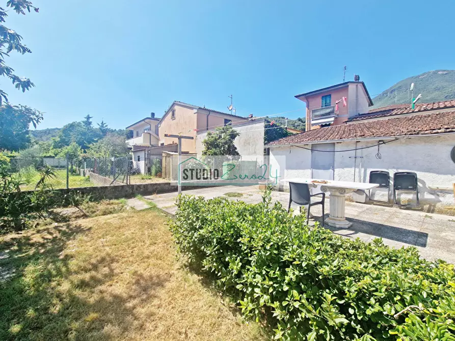 Immagine 27 di Casa semindipendente in vendita  in via Firenze 16 a Camaiore