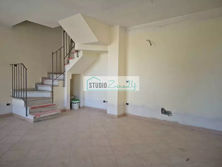 Immagine 10 di Casa semindipendente in vendita  in via giunta 9 a Camaiore