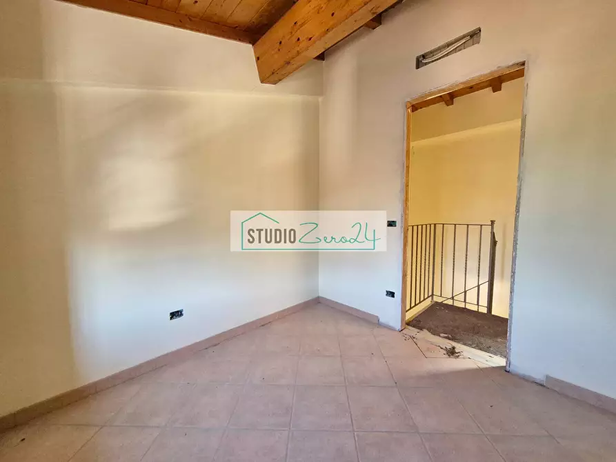 Immagine 30 di Casa semindipendente in vendita  in via giunta 9 a Camaiore