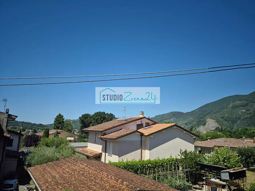 Immagine 33 di Casa semindipendente in vendita  in via giunta 9 a Camaiore