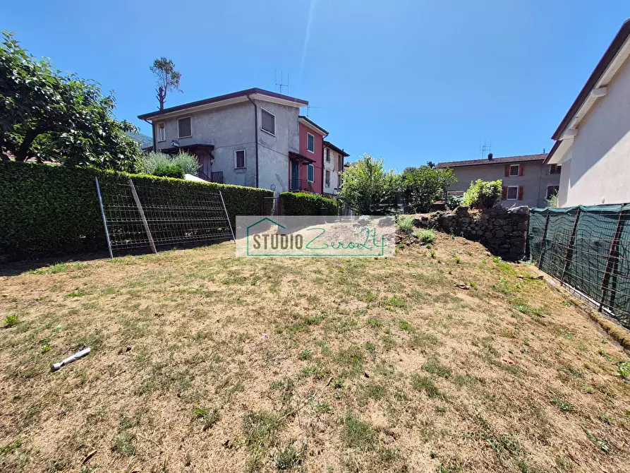 Immagine 37 di Casa semindipendente in vendita  in via giunta 9 a Camaiore