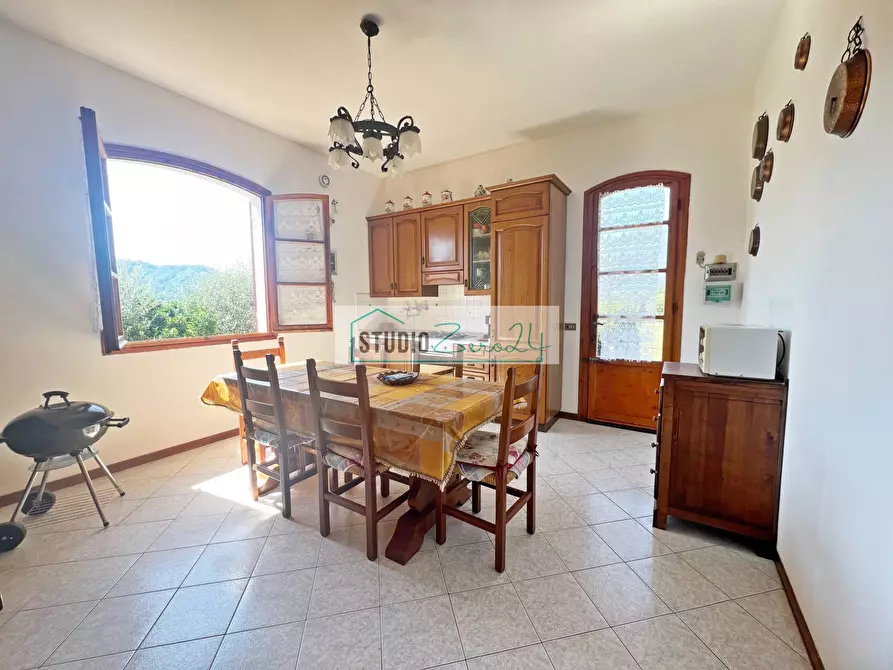 Immagine 6 di Villa in vendita  in Via Gattarella 156 a Camaiore