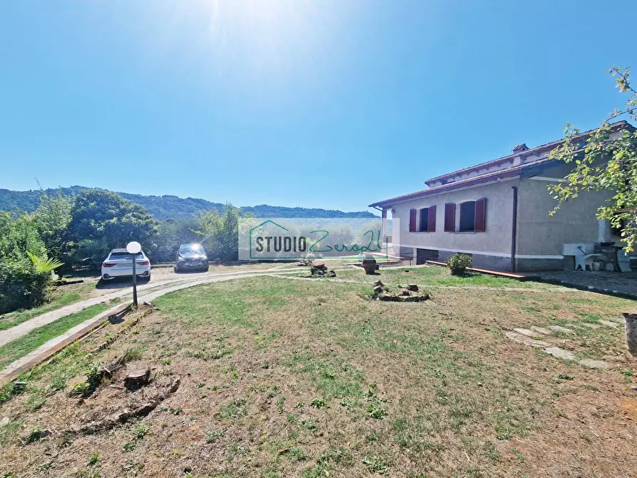 Immagine 21 di Villa in vendita  in Via Gattarella 156 a Camaiore