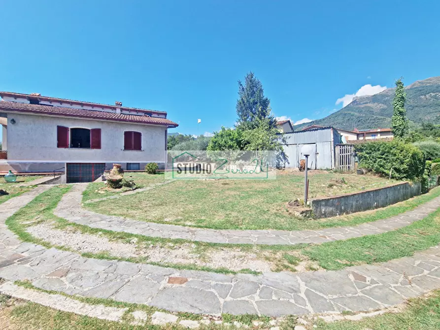 Immagine 27 di Villa in vendita  in Via Gattarella 156 a Camaiore
