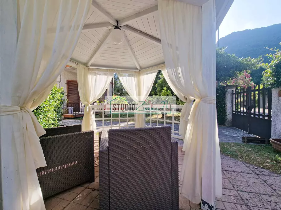 Immagine 4 di Appartamento in vendita  in Via Nuova 12 a Camaiore