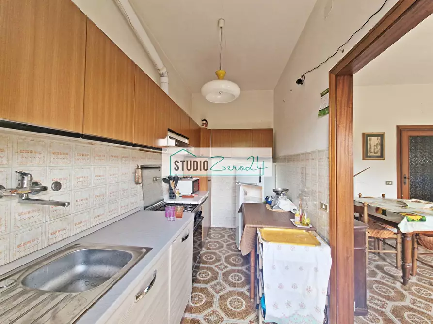 Immagine 12 di Appartamento in vendita  in Via del Secco 20 a Camaiore