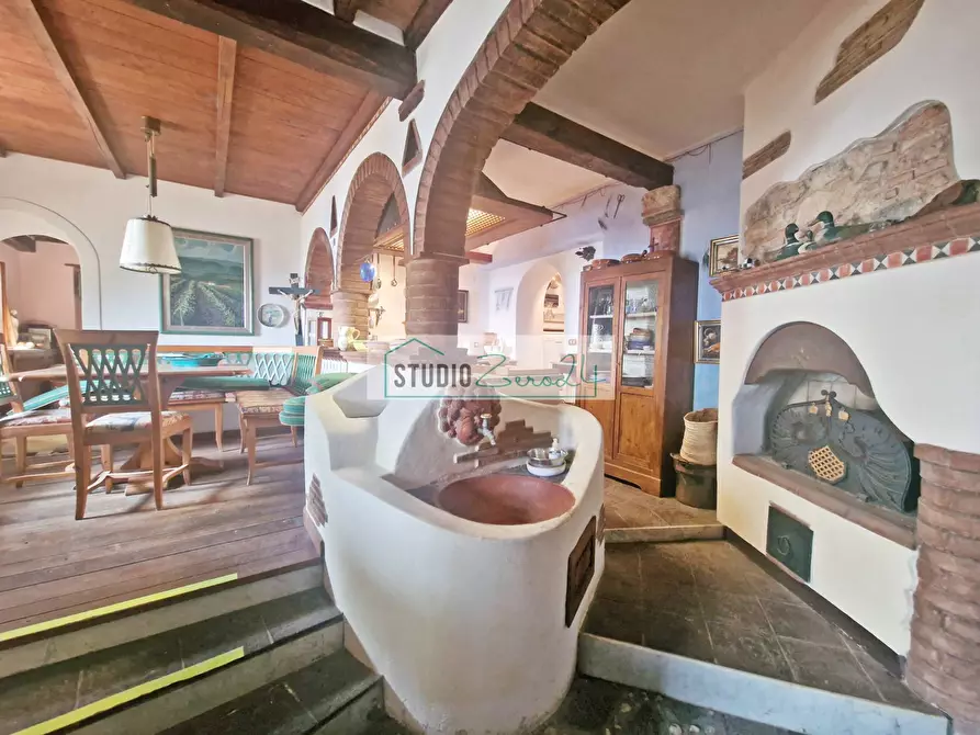 Immagine 3 di Casa semindipendente in vendita  in Via di Metato 10 a Camaiore