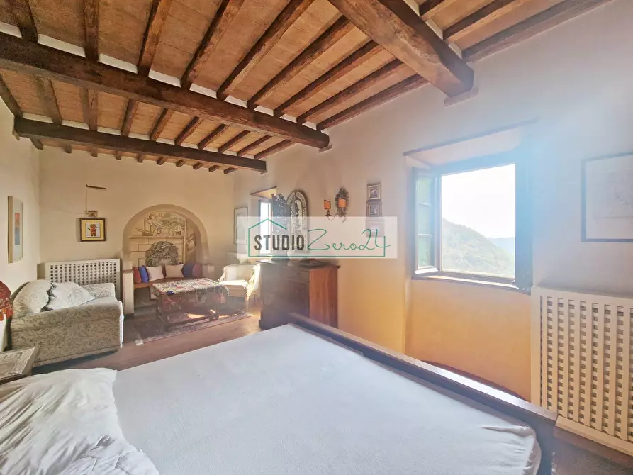 Immagine 17 di Casa semindipendente in vendita  in Via di Metato 10 a Camaiore