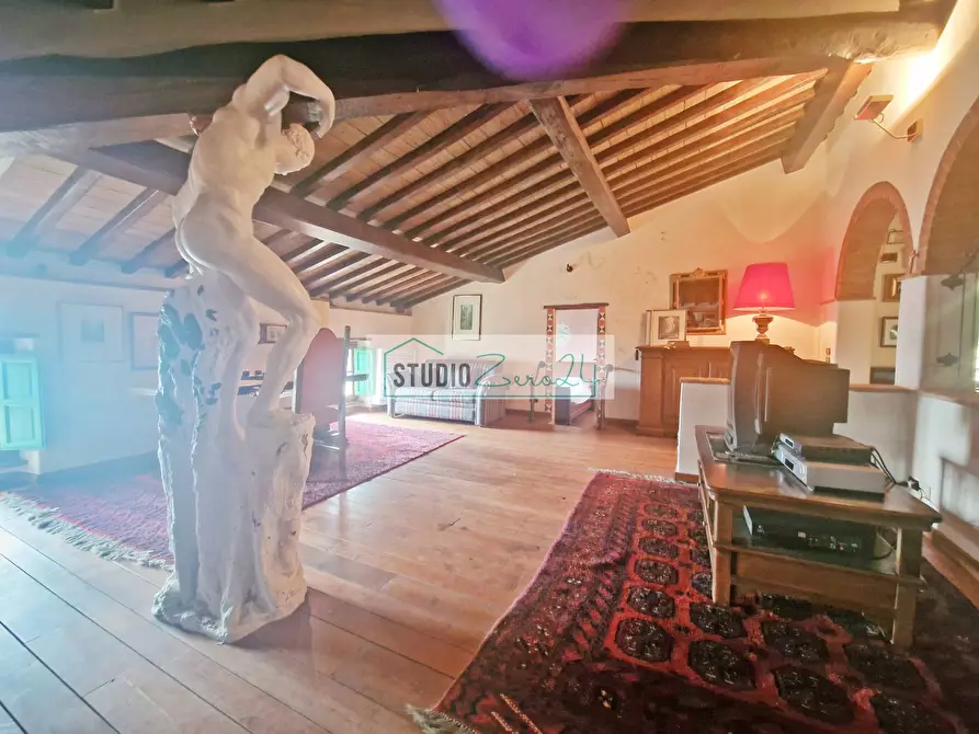 Immagine 30 di Casa semindipendente in vendita  in Via di Metato 10 a Camaiore