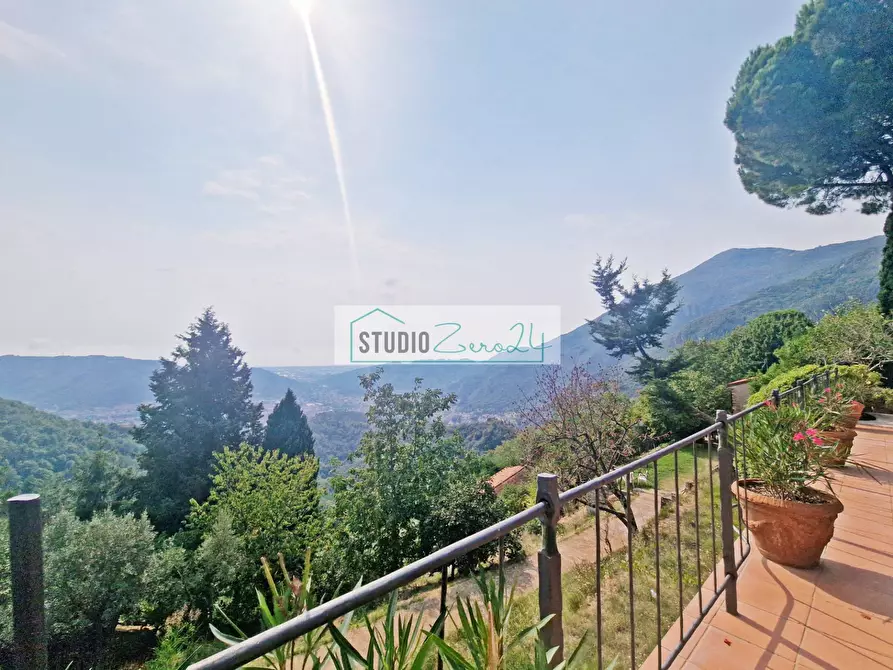 Immagine 60 di Casa semindipendente in vendita  in Via di Metato 10 a Camaiore