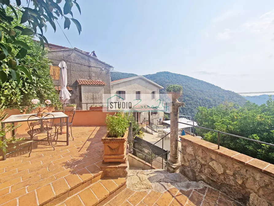 Immagine 68 di Casa semindipendente in vendita  in Via di Metato 10 a Camaiore