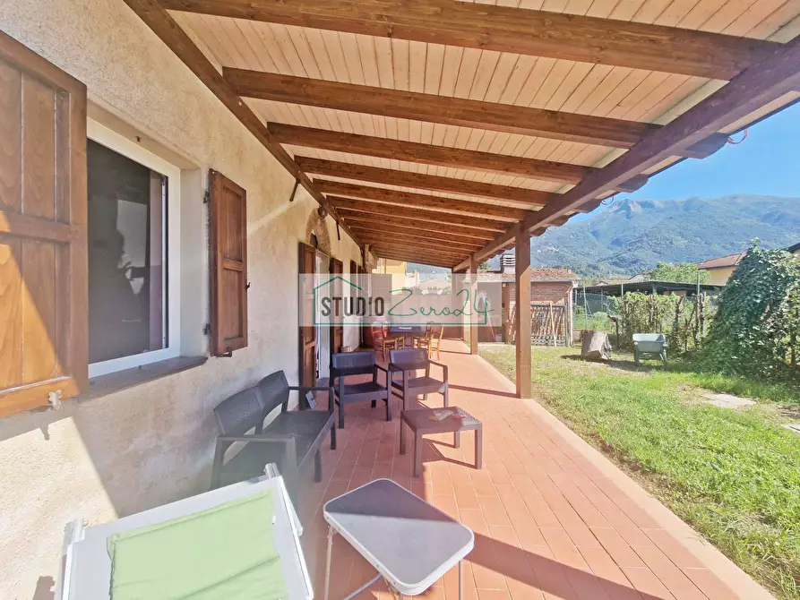Immagine 8 di Villa in vendita  in Via Della Serra 22 a Camaiore