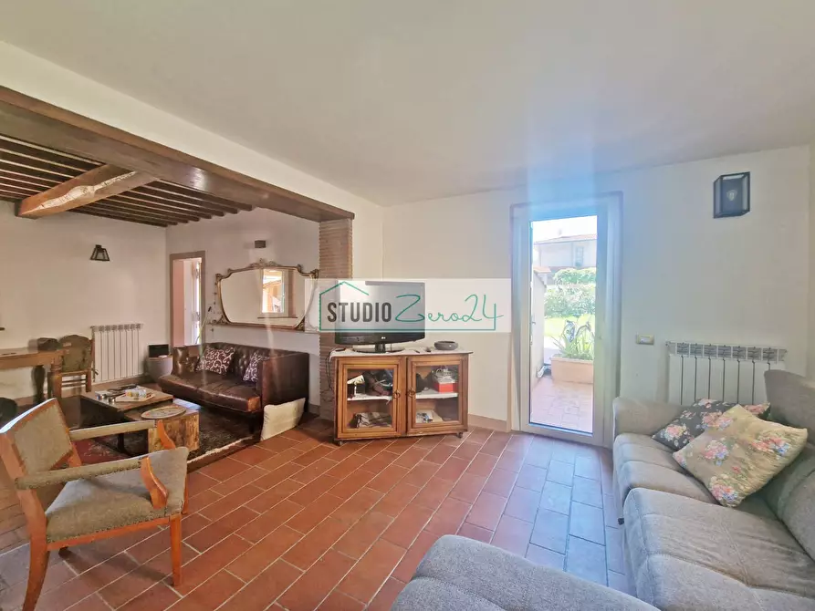 Immagine 19 di Villa in vendita  in Via Della Serra 22 a Camaiore