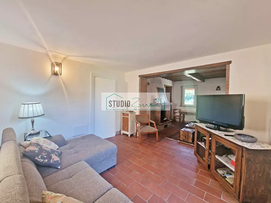 Immagine 20 di Villa in vendita  in Via Della Serra 22 a Camaiore