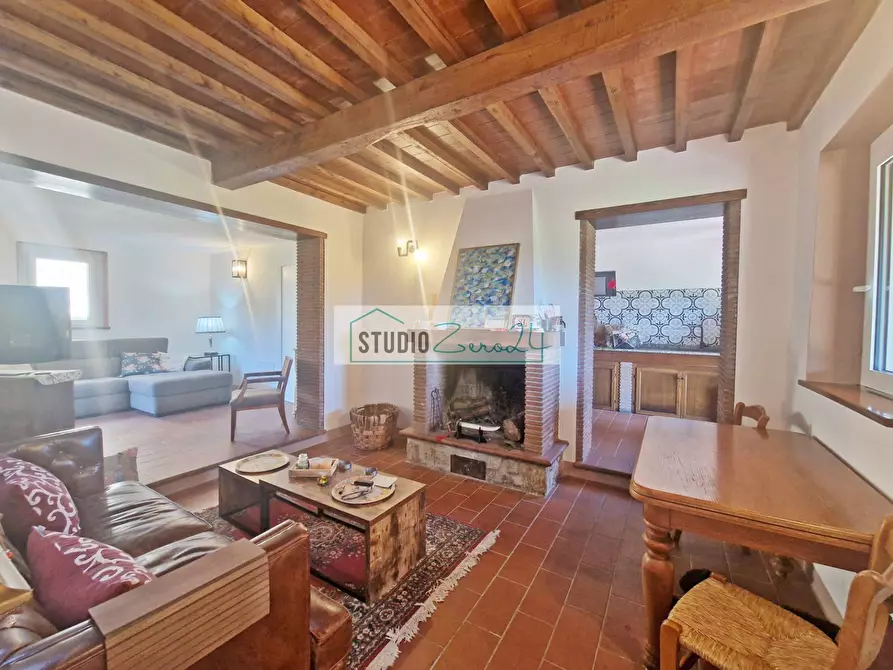 Immagine 22 di Villa in vendita  in Via Della Serra 22 a Camaiore