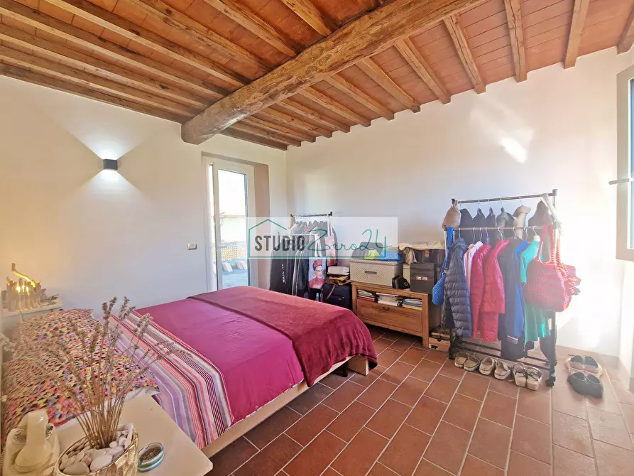 Immagine 37 di Villa in vendita  in Via Della Serra 22 a Camaiore