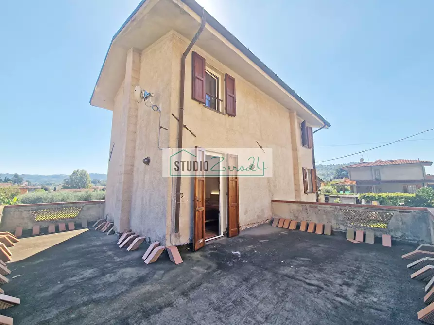 Immagine 40 di Villa in vendita  in Via Della Serra 22 a Camaiore