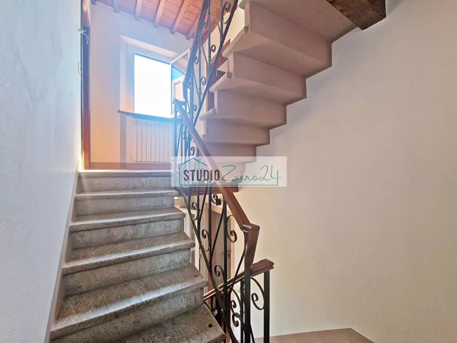 Immagine 47 di Villa in vendita  in Via Della Serra 22 a Camaiore