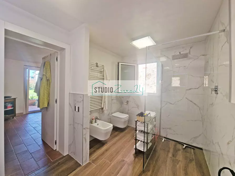 Immagine 45 di Villa in vendita  in Via Della Serra 22 a Camaiore