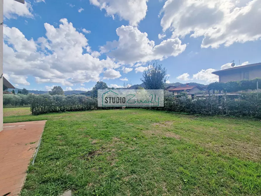Immagine 69 di Villa in vendita  in Via Della Serra 22 a Camaiore