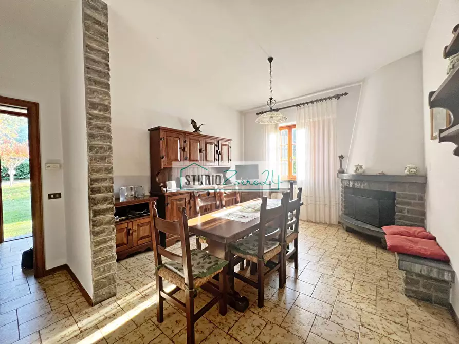 Immagine 7 di Villa in vendita  in via di rigoli a Camaiore