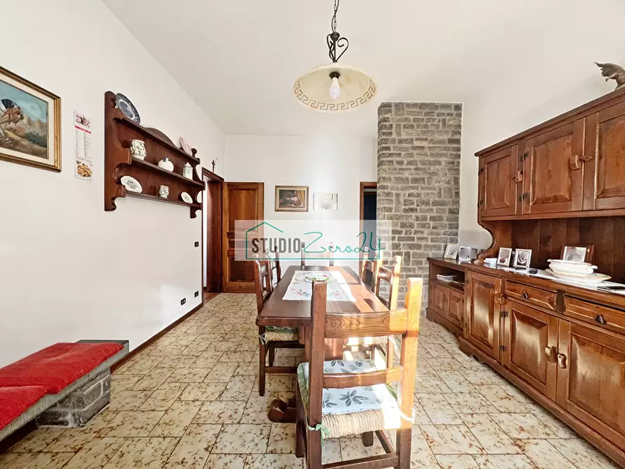 Immagine 8 di Villa in vendita  in via di rigoli a Camaiore