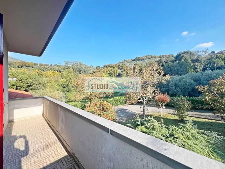 Immagine 19 di Villa in vendita  in via di rigoli a Camaiore