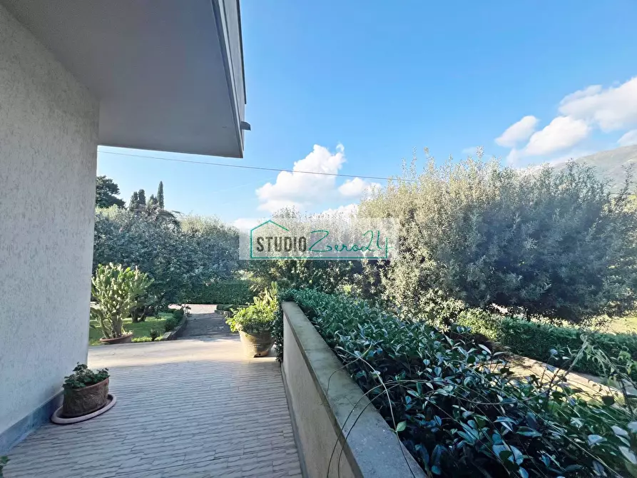 Immagine 22 di Villa in vendita  in via di rigoli a Camaiore