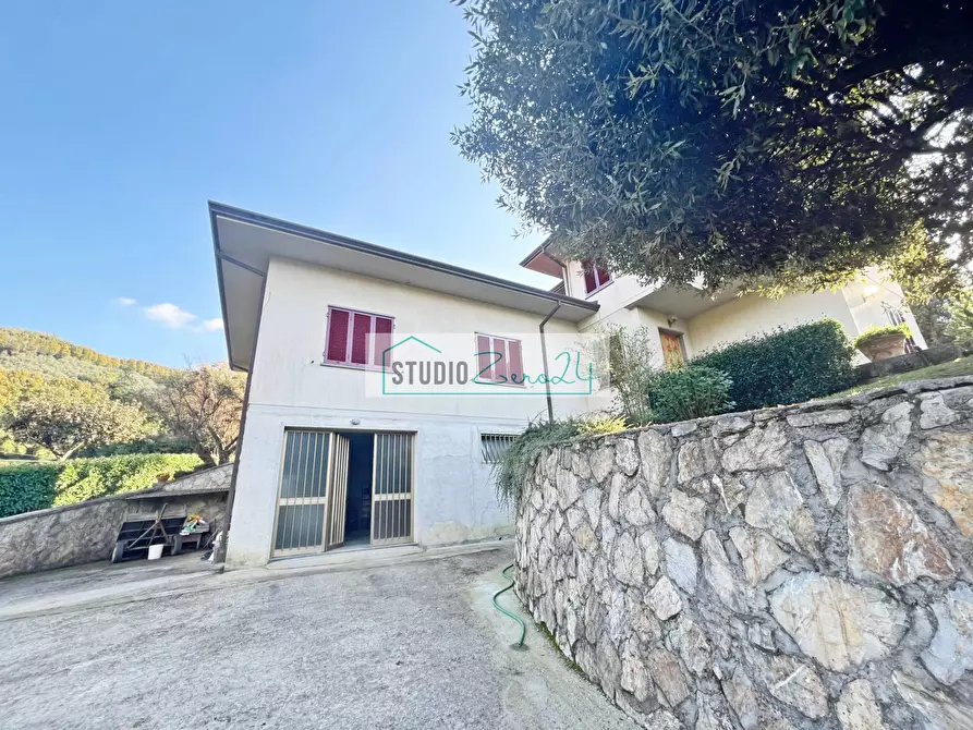 Immagine 31 di Villa in vendita  in via di rigoli a Camaiore