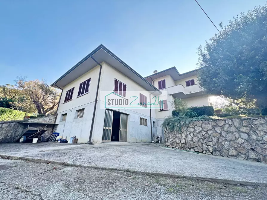 Immagine 32 di Villa in vendita  in via di rigoli a Camaiore