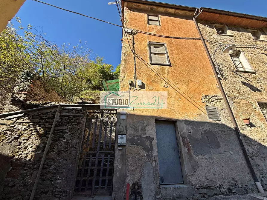 Immagine 2 di Casa semindipendente in vendita  in via tardoni a Camaiore