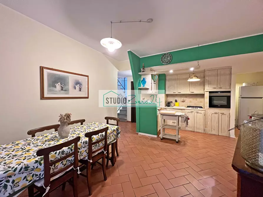 Immagine 5 di Villetta a schiera in vendita  in via di mezzo a Camaiore