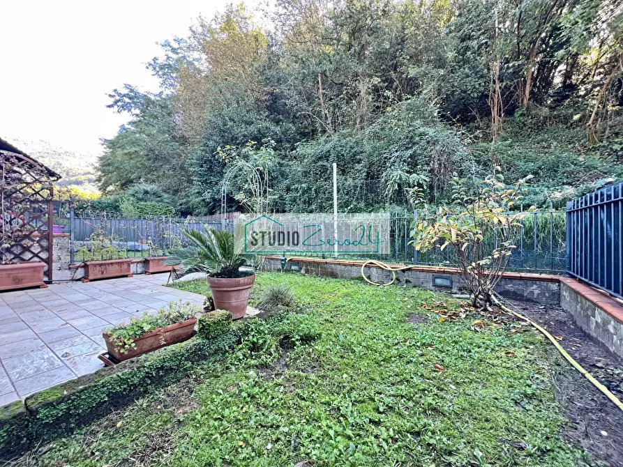 Immagine 18 di Villetta a schiera in vendita  in via di mezzo a Camaiore