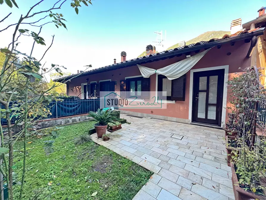 Immagine 19 di Villetta a schiera in vendita  in via di mezzo a Camaiore