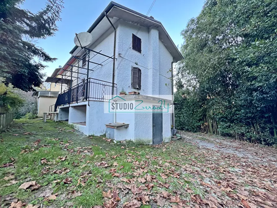casa semindipendente in vendita a Camaiore