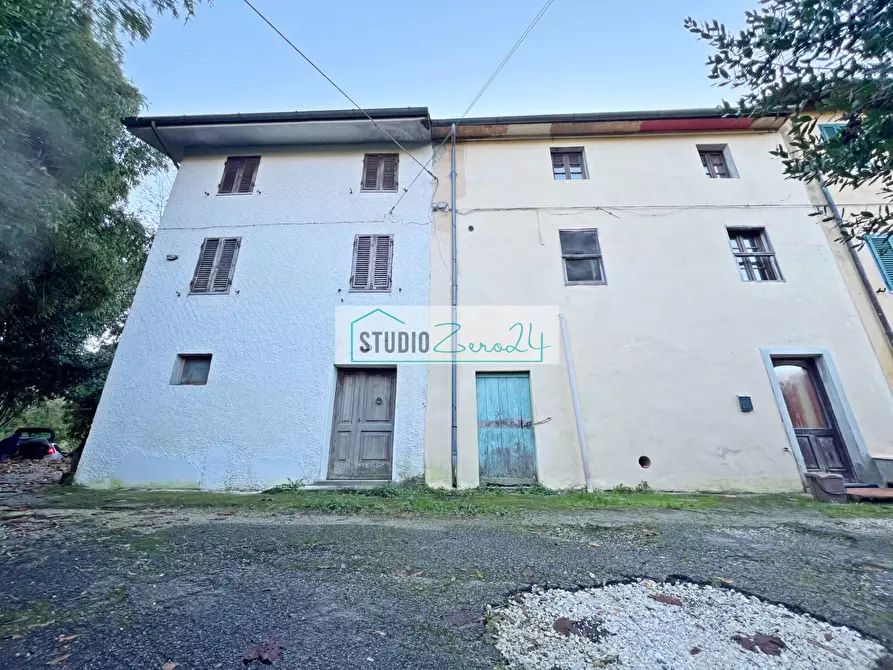 Immagine 4 di Casa semindipendente in vendita  in via xxv aprile a Camaiore