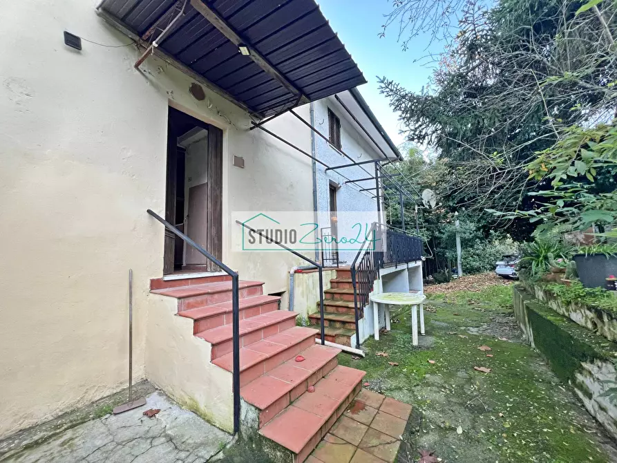 Immagine 6 di Casa semindipendente in vendita  in via xxv aprile a Camaiore