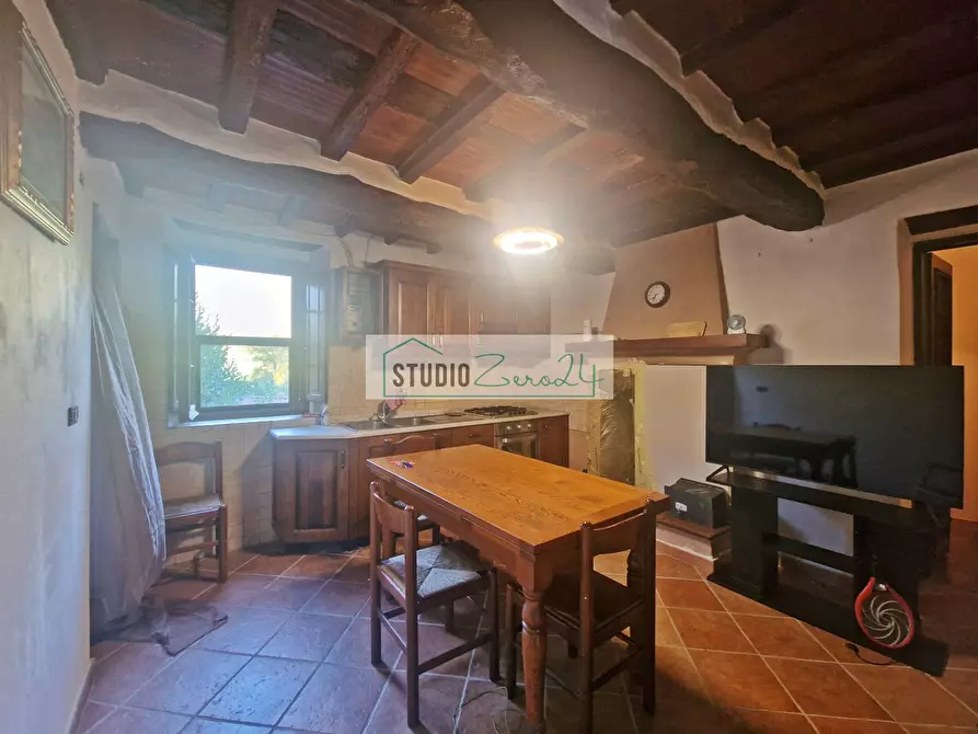 Immagine 9 di Casa semindipendente in vendita  in via xxv aprile a Camaiore