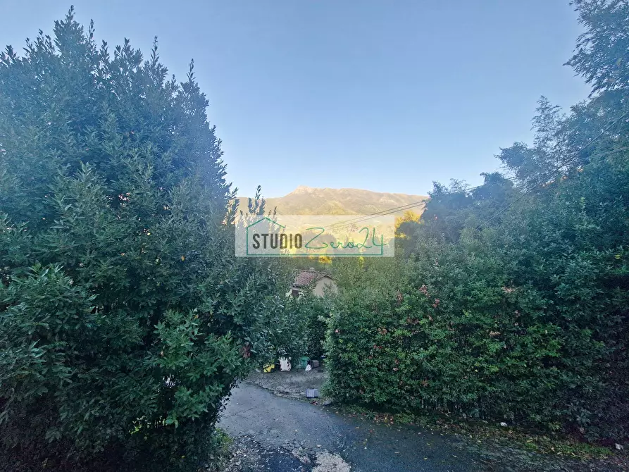 Immagine 14 di Casa semindipendente in vendita  in via xxv aprile a Camaiore