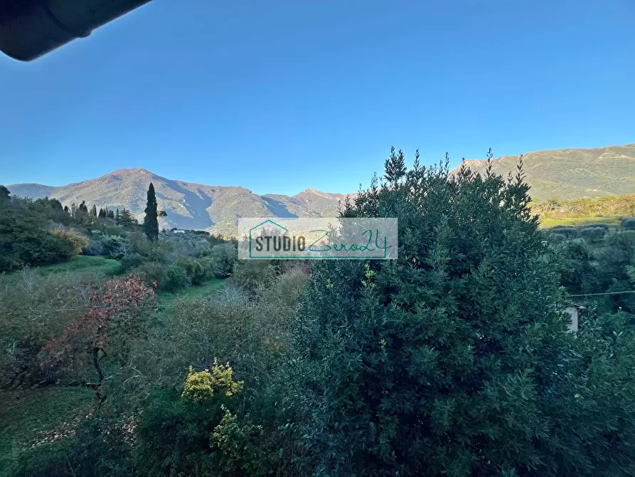 Immagine 19 di Casa semindipendente in vendita  in via xxv aprile a Camaiore