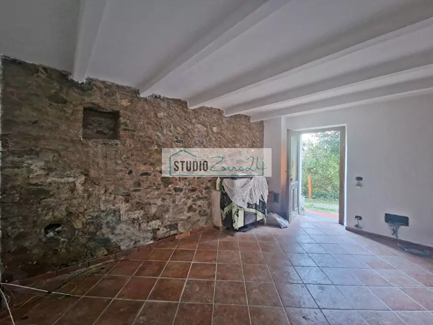 Immagine 26 di Casa semindipendente in vendita  in via xxv aprile a Camaiore