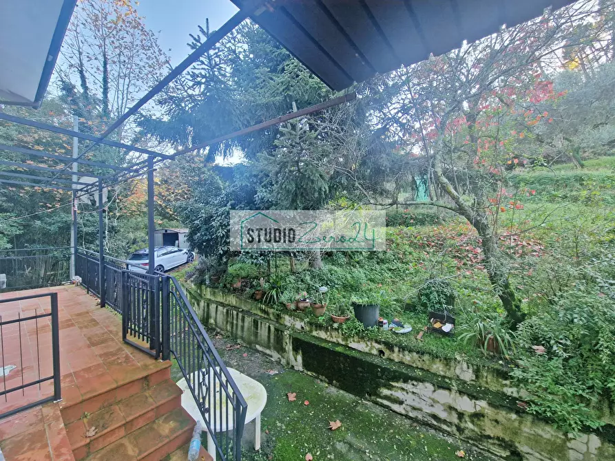 Immagine 27 di Casa semindipendente in vendita  in via xxv aprile a Camaiore