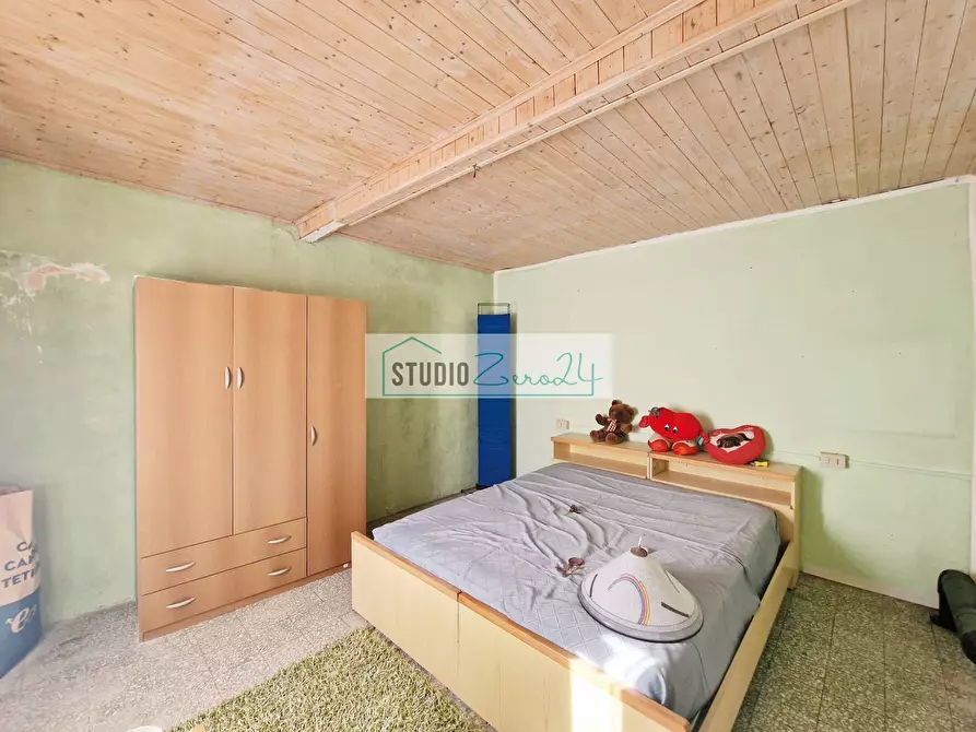 Immagine 17 di Casa semindipendente in vendita  in via colletti a Camaiore