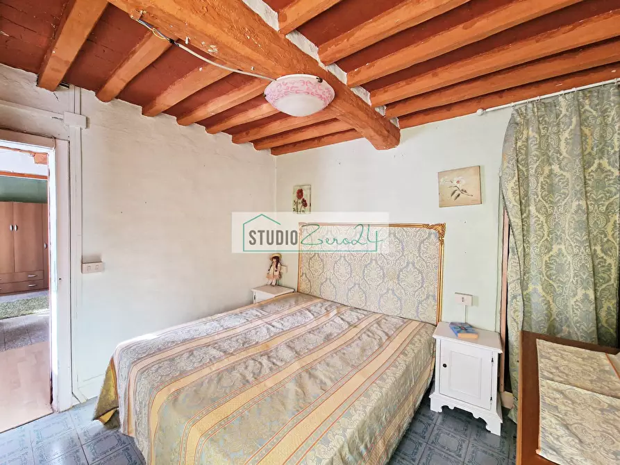 Immagine 20 di Casa semindipendente in vendita  in via colletti a Camaiore