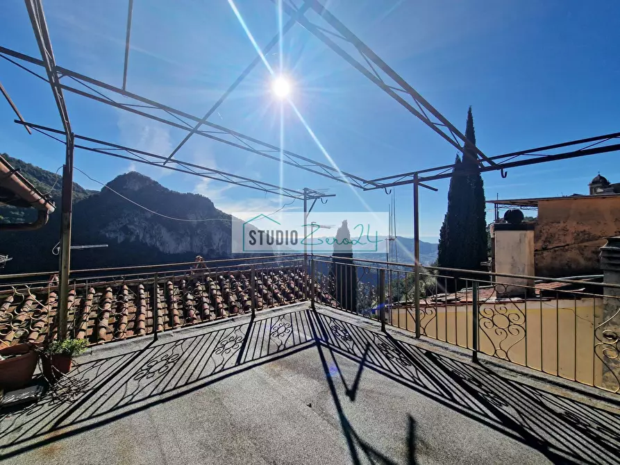 Immagine 24 di Casa semindipendente in vendita  in via colletti a Camaiore