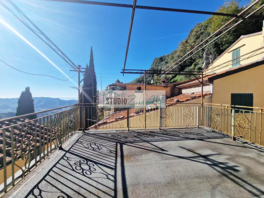 Immagine 29 di Casa semindipendente in vendita  in via colletti a Camaiore