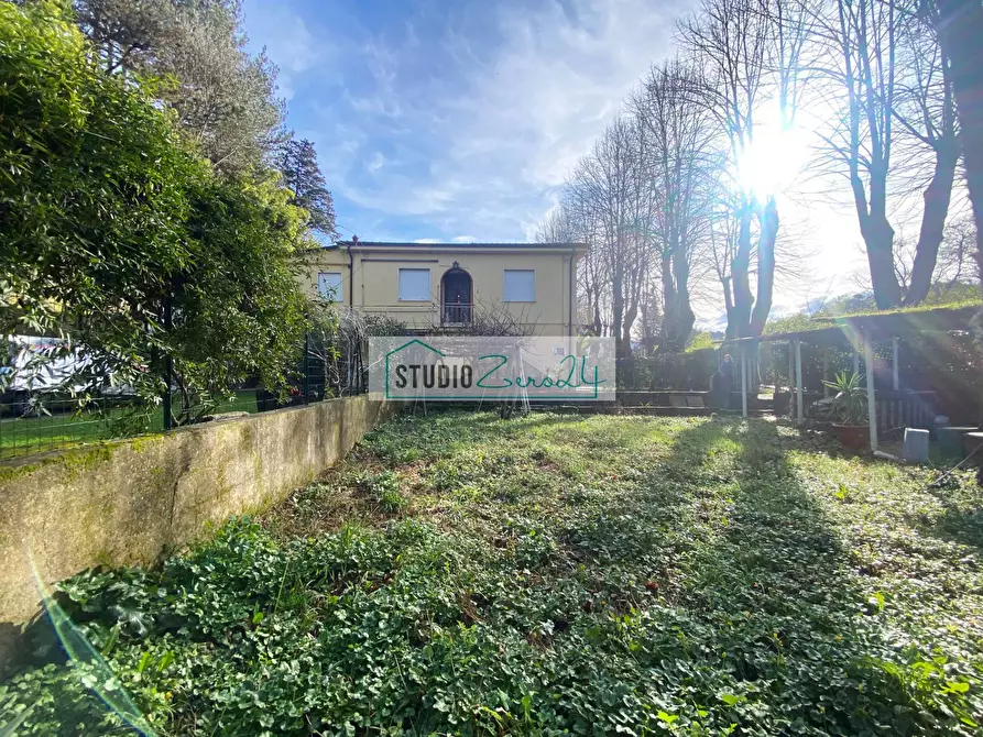 Immagine 3 di Appartamento in vendita  in via gattarella 115 a Camaiore